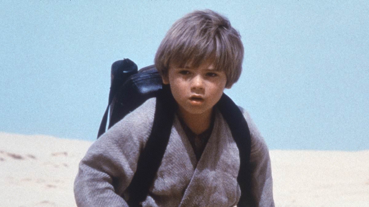 Beloved Star Wars child actors both unrecognizable as they reunite more than two decades on