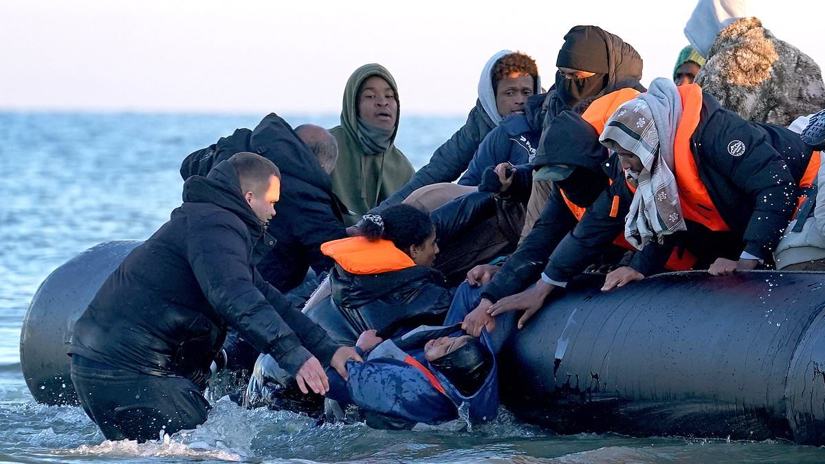 Human trafficking ring who smuggled Vietnamese into Britain, charging £19,000 per person, is smashed by cops