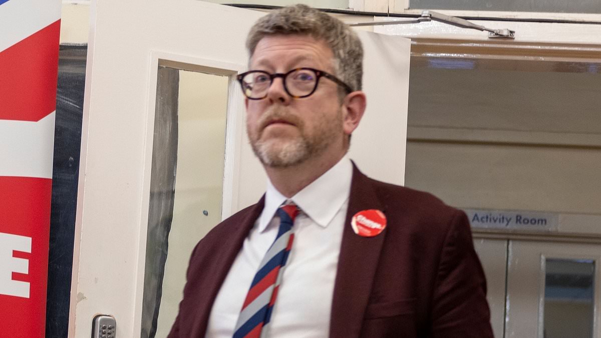 Tories demand answers from Keir Starmer over peerage for ex-Labour spin chief with links to convicted paedophile