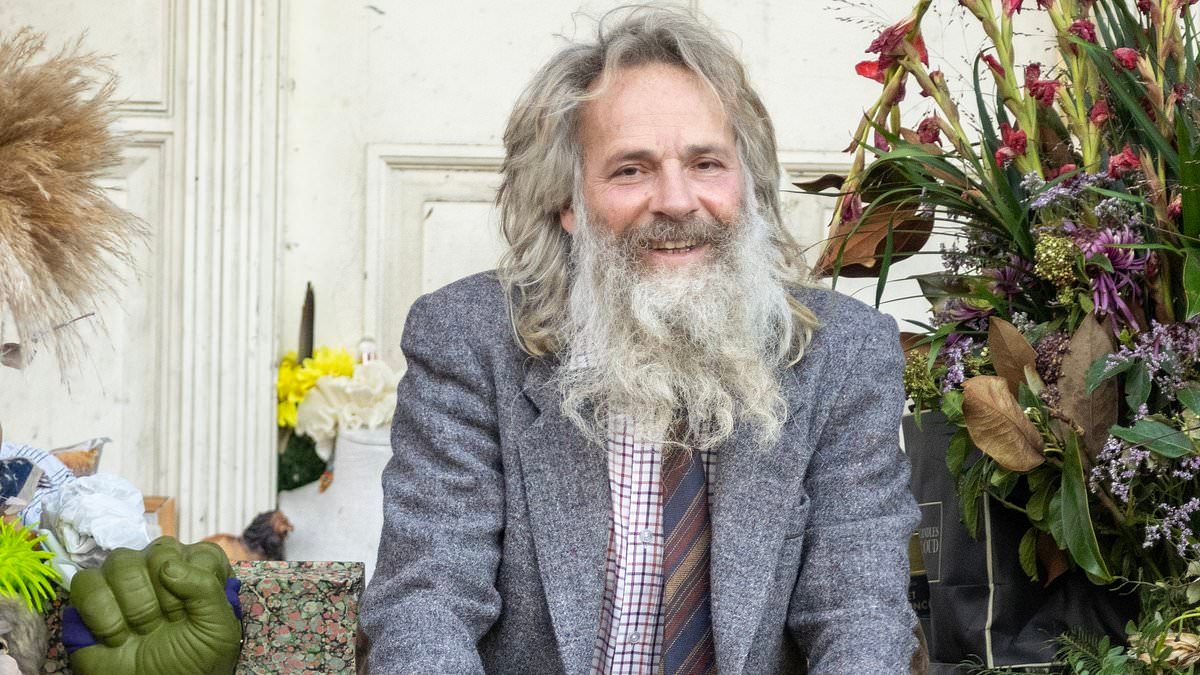 Britain's poshest squatter living on the doorstep on £210million Knightsbridge mansion bemoans screeching Lamborghinis keeping him awake overnight