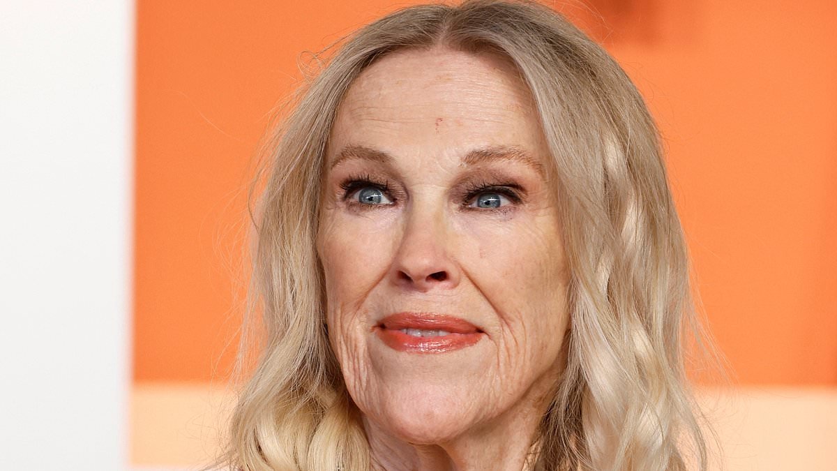 The easily missed signs of the 'under-diagnosed' blood clot condition that caused Catherine O'Hara's death, revealed by a leading cardiologist - including a common mental condition and fingernail changes