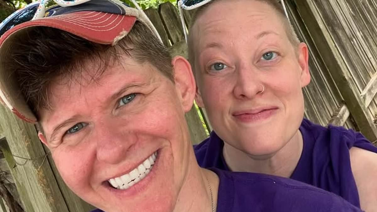 New video shows ICE shooting victim Renee Nicole Good block road FOUR MINUTES before she was shot so wife could leap out of car to begin filming