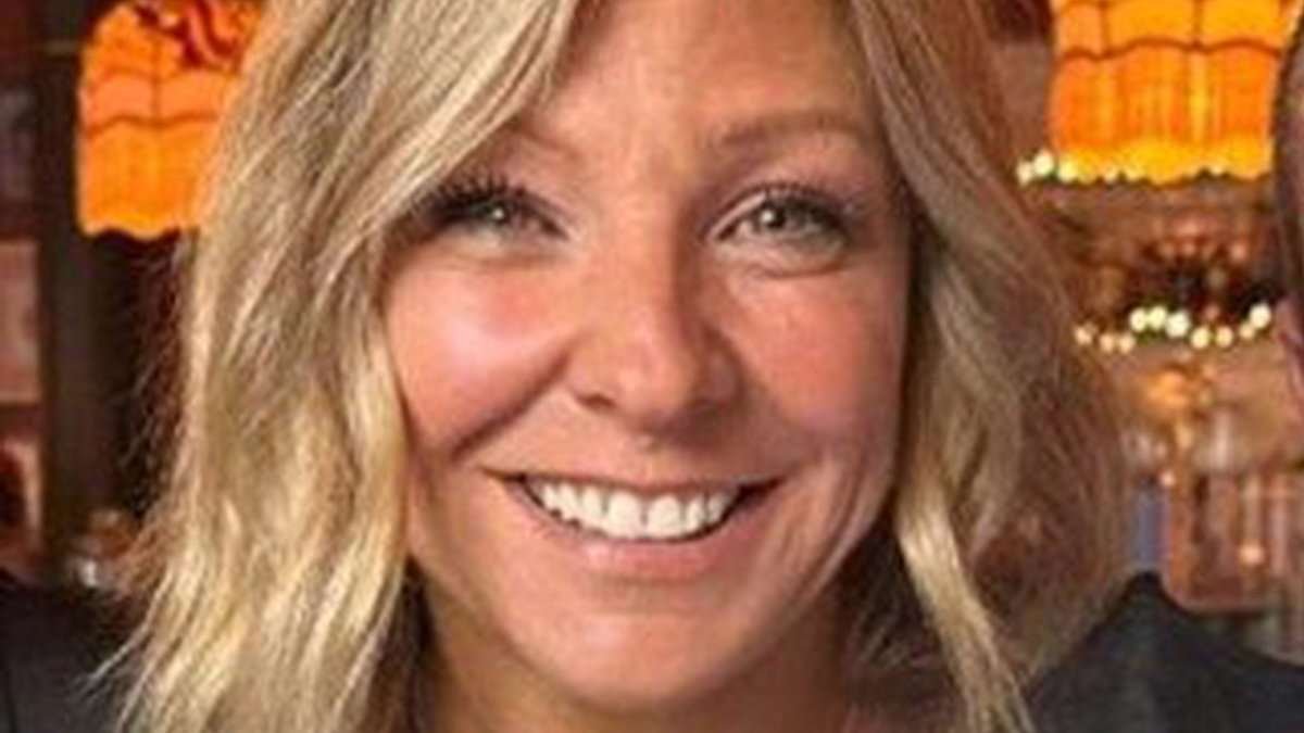 Eighteen members of police given misconduct notices after university lecturer stabbed to death by estranged husband was 'failed by authorities'