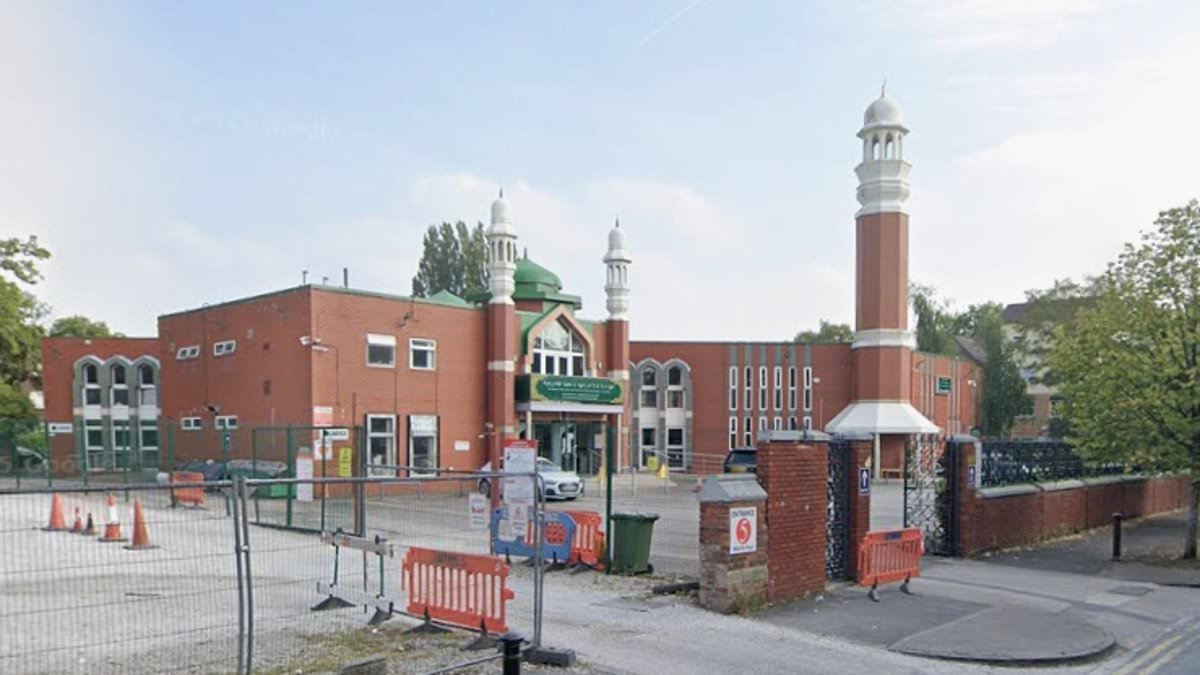 Men 'armed with axe and knife' enter Manchester Central Mosque, as police hunt suspect