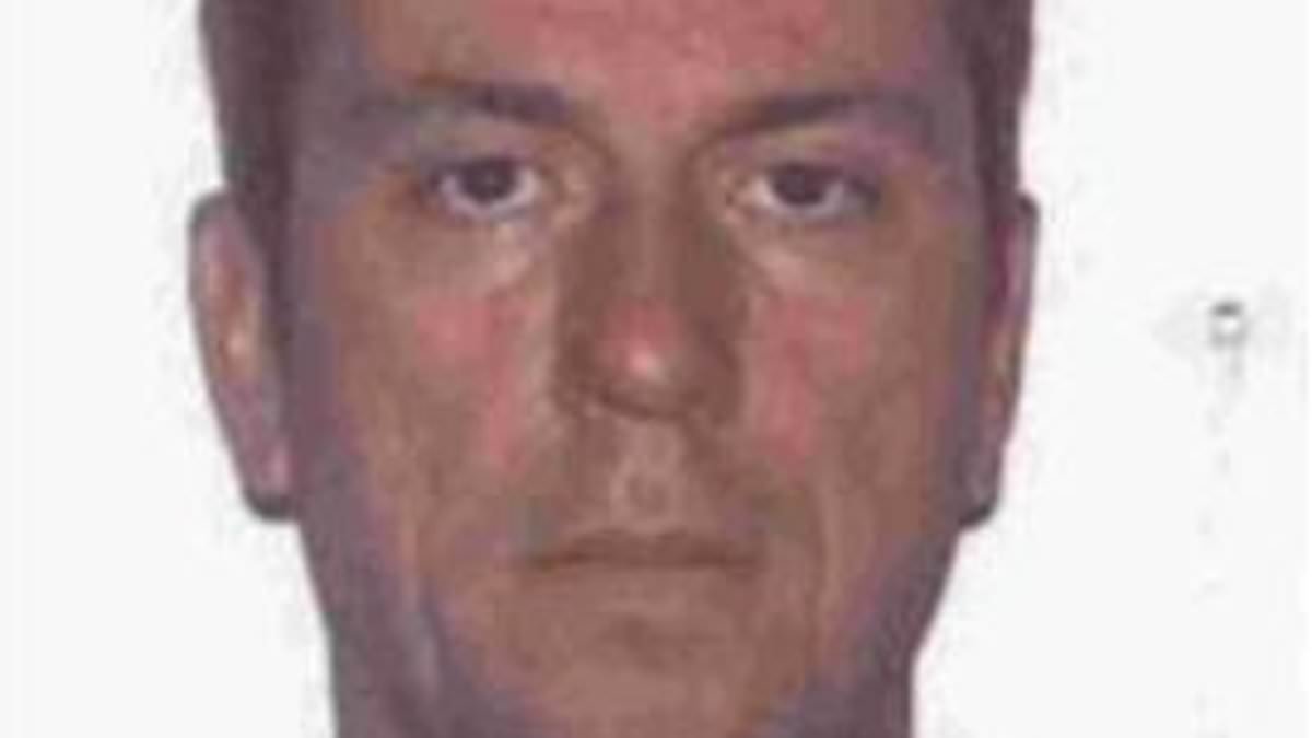 Fugitive fraudster who spent 13 years on the run after fleeing to France then the US after swindling £70,000 out of victims is jailed