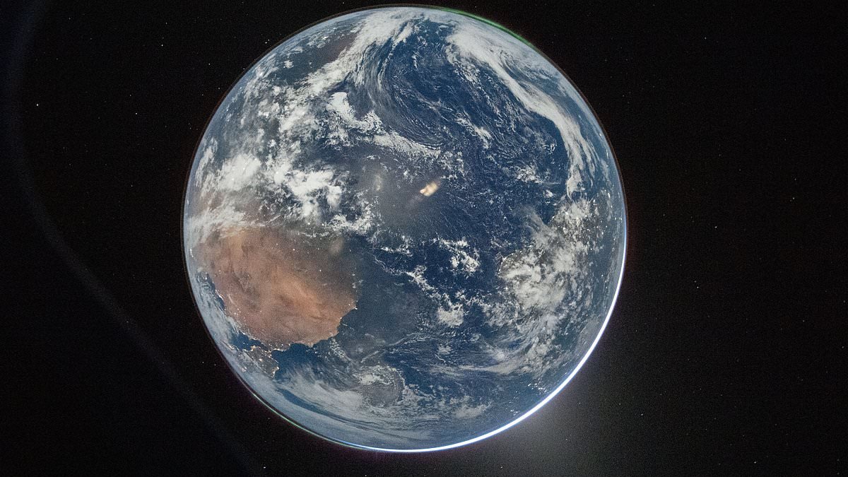 Dazzling new view of Earth captured by Artemis II astronauts travelling to the moon