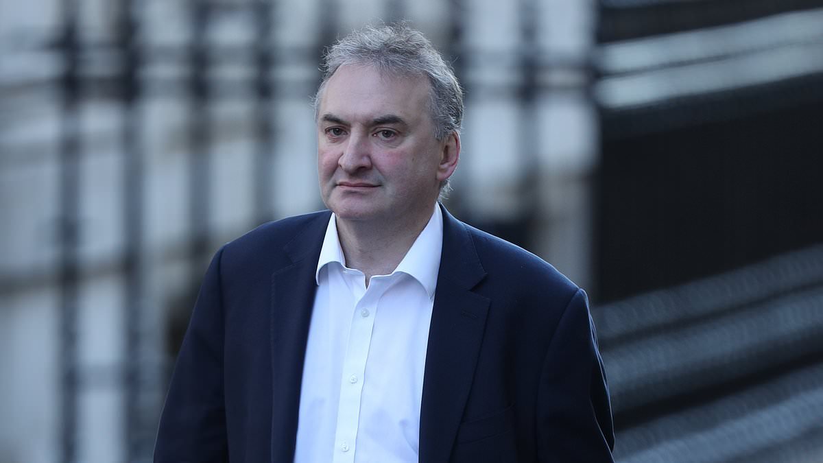 Counting the cost of Keir's mistakes: Cabinet Secretary 'in line for £250,000 payoff' barely a year after PM chose him to 'rewire the British state'