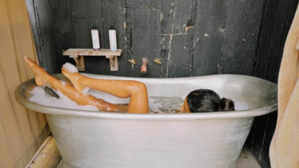 Rochelle Humes poses naked in the bath as she enjoys a romantic weekend with husband Marvin at Soho Farmhouse