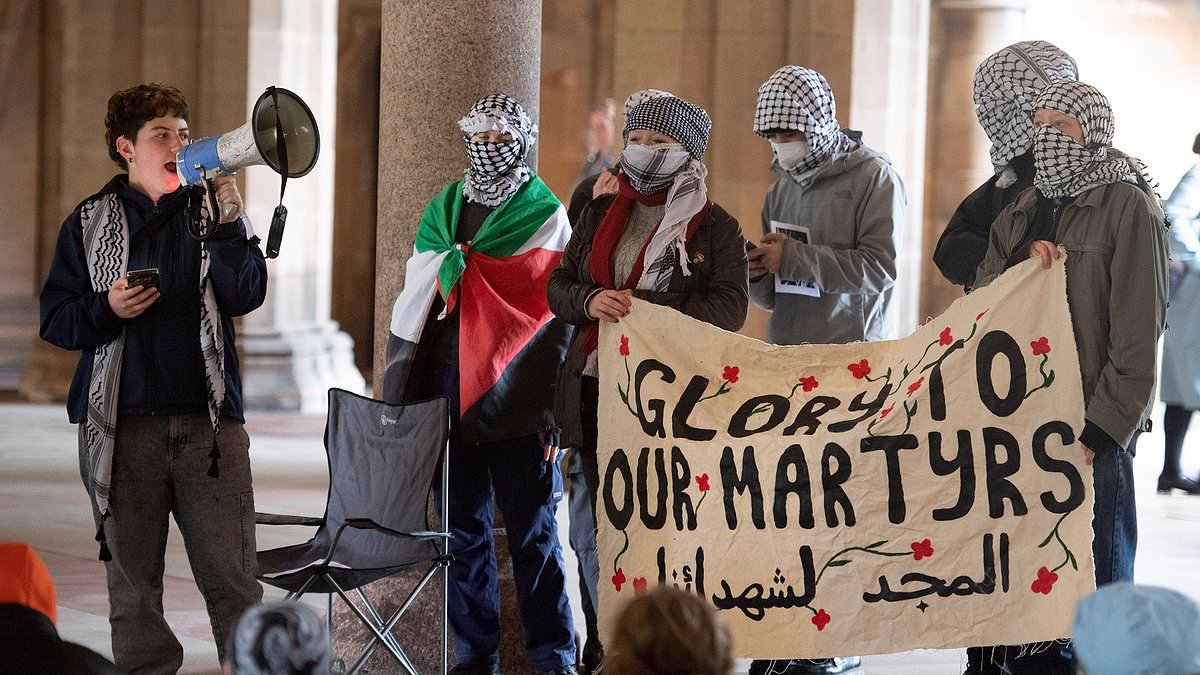 Jewish students shunned by anti-Semitic housemates as 1 in 5 don't want to flat share
