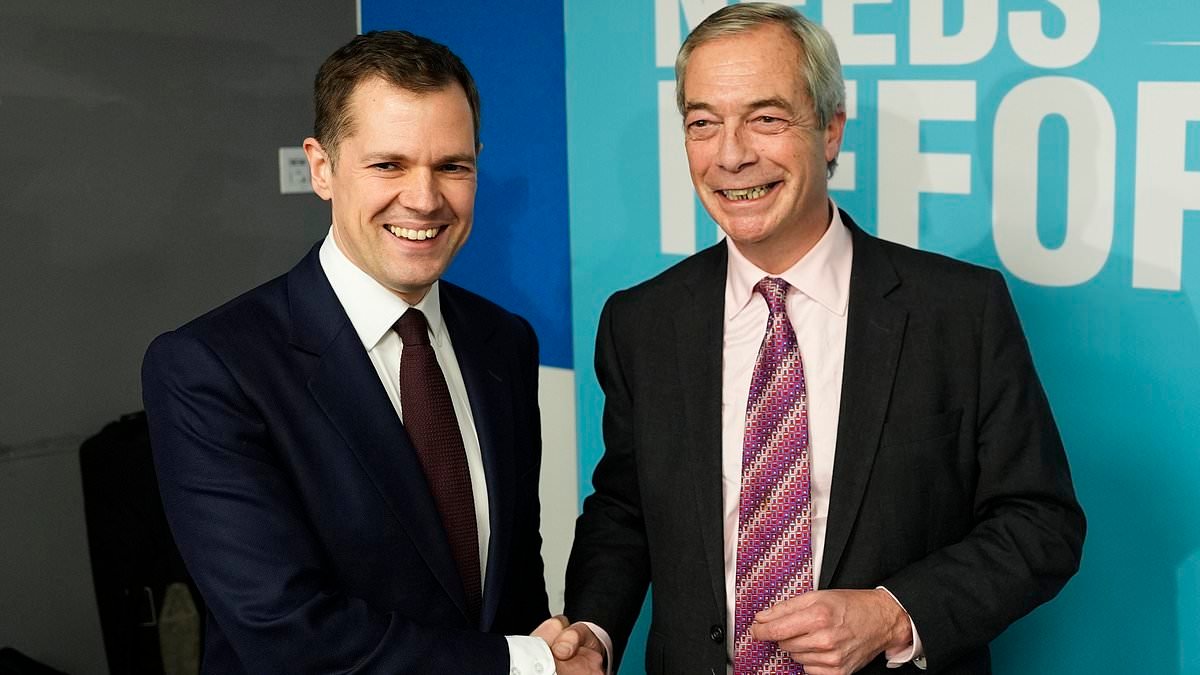 BORIS JOHNSON: The public don't care about narcissistic defections. They care that our great country is starting to exude the halitotic stench of socialism