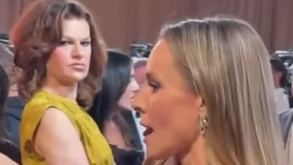 Sandra Bernhard's 'withering' side-eye to Kristen Bell explained after awkward Actor Awards moment
