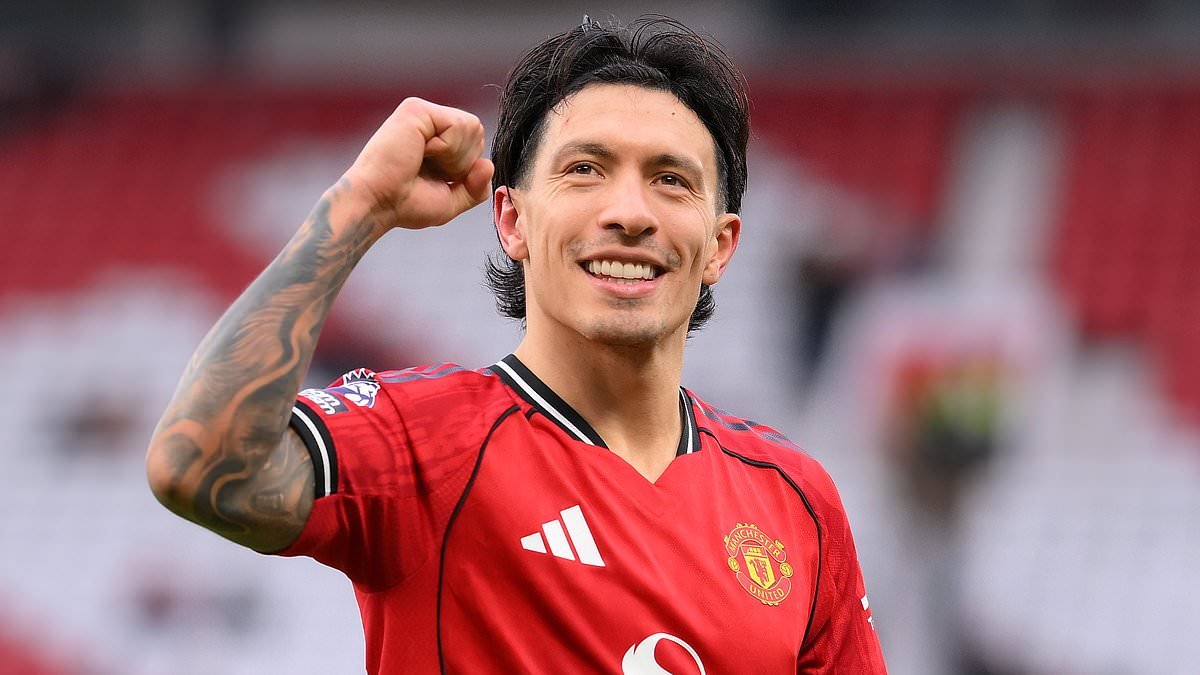 Lisandro Martinez tells Paul Scholes and Nicky Butt 'come to my house and say it' after pair's 'shameful' mocking of Man United star: 'When you see them face-to-face, nobody says a word'
