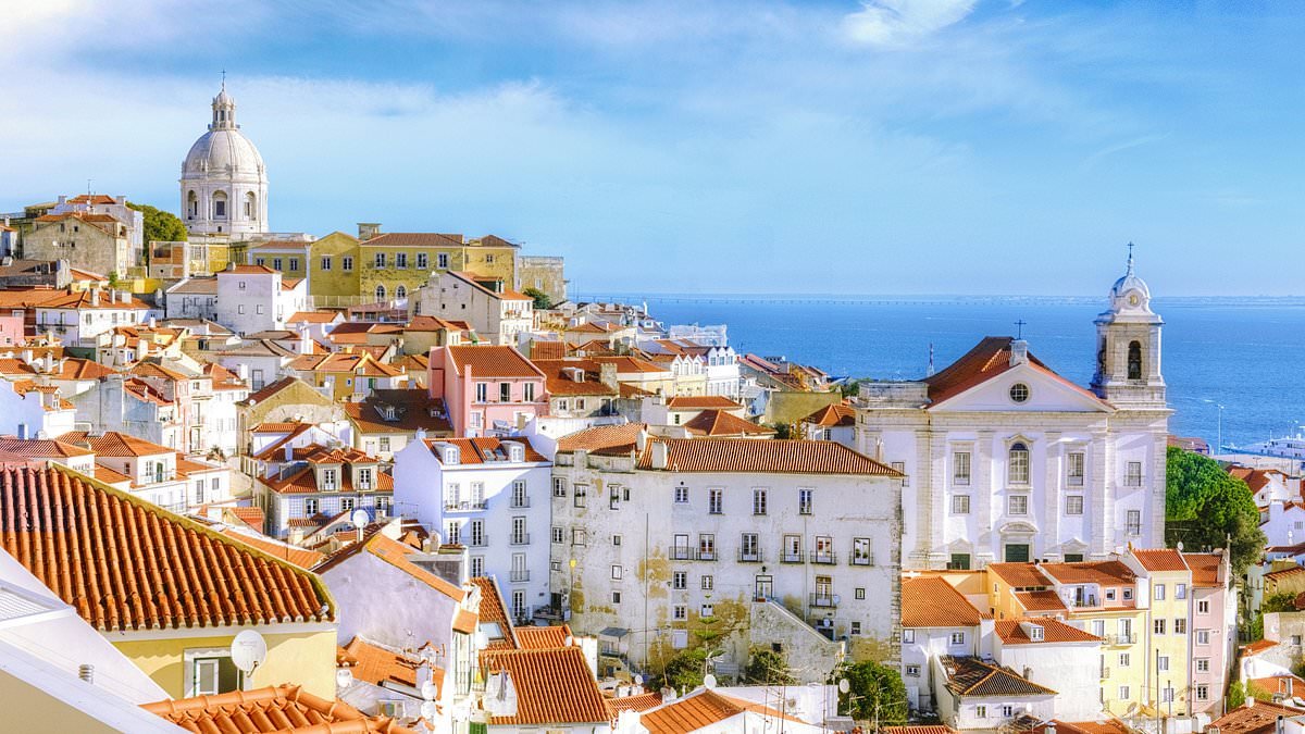 Foreign Office issues travel alert for under-17s travelling without a parent