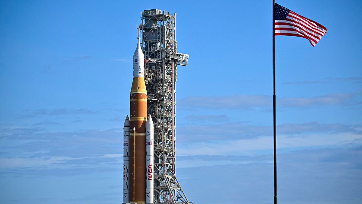 NASA's return of humans to the Moon in 2028 faces alarming setback