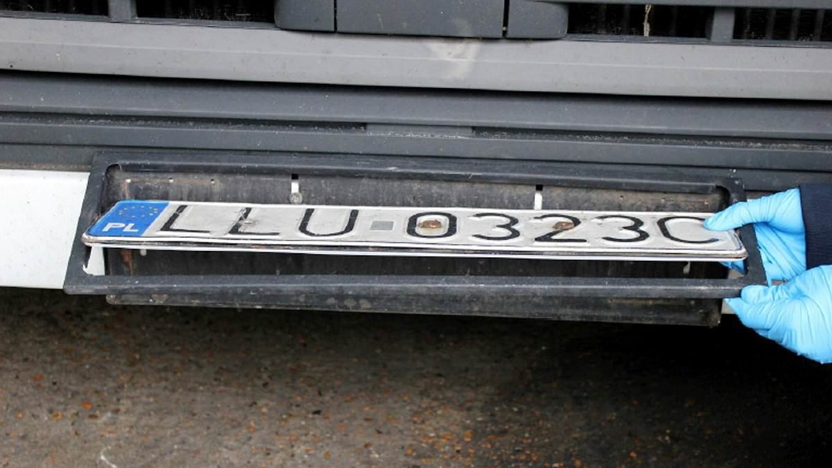 Driver with 'James Bond' style revolving number plate is jailed after trying to smuggle £2.7million of cigarettes into Britain