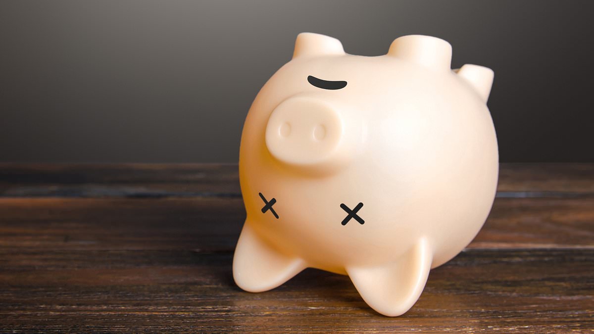 Amount of cash earning less than 1% in easy-access savings accounts balloons by £67bn in a year