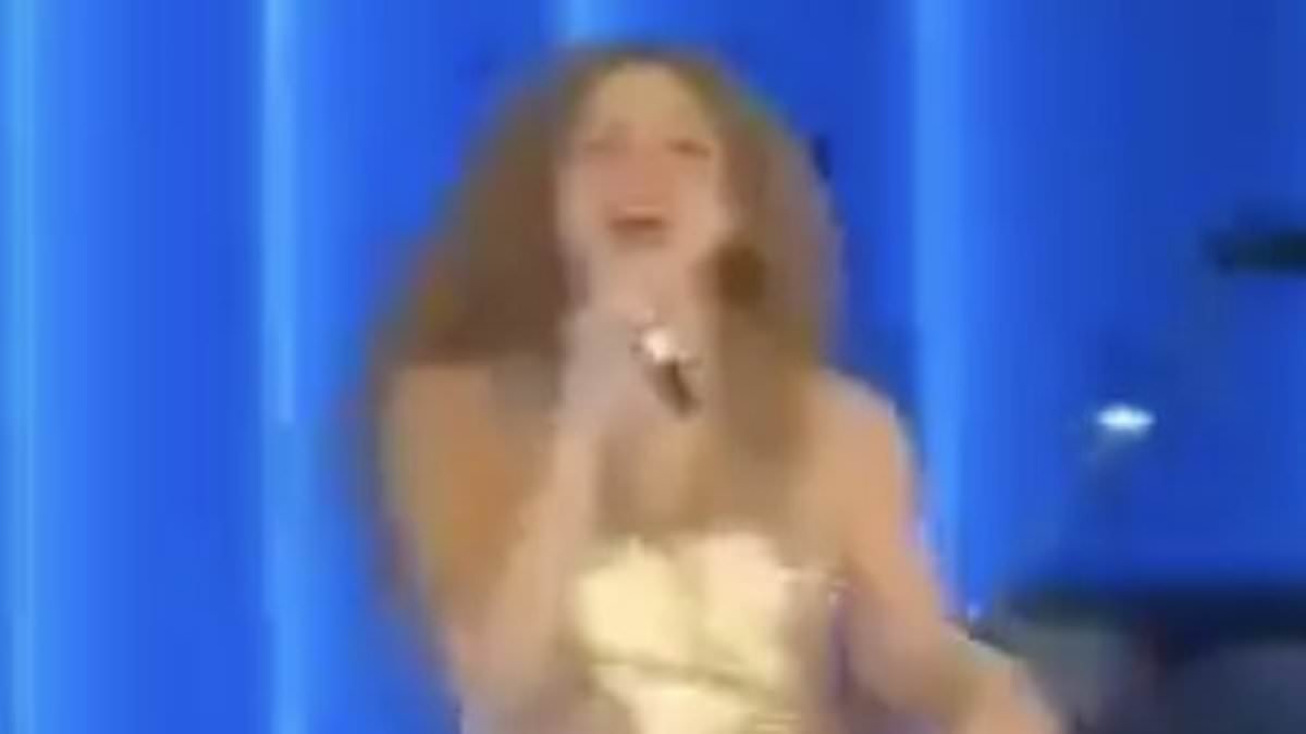 Shakira suffers nasty fall on stage while performing live in El Salvador on her world tour