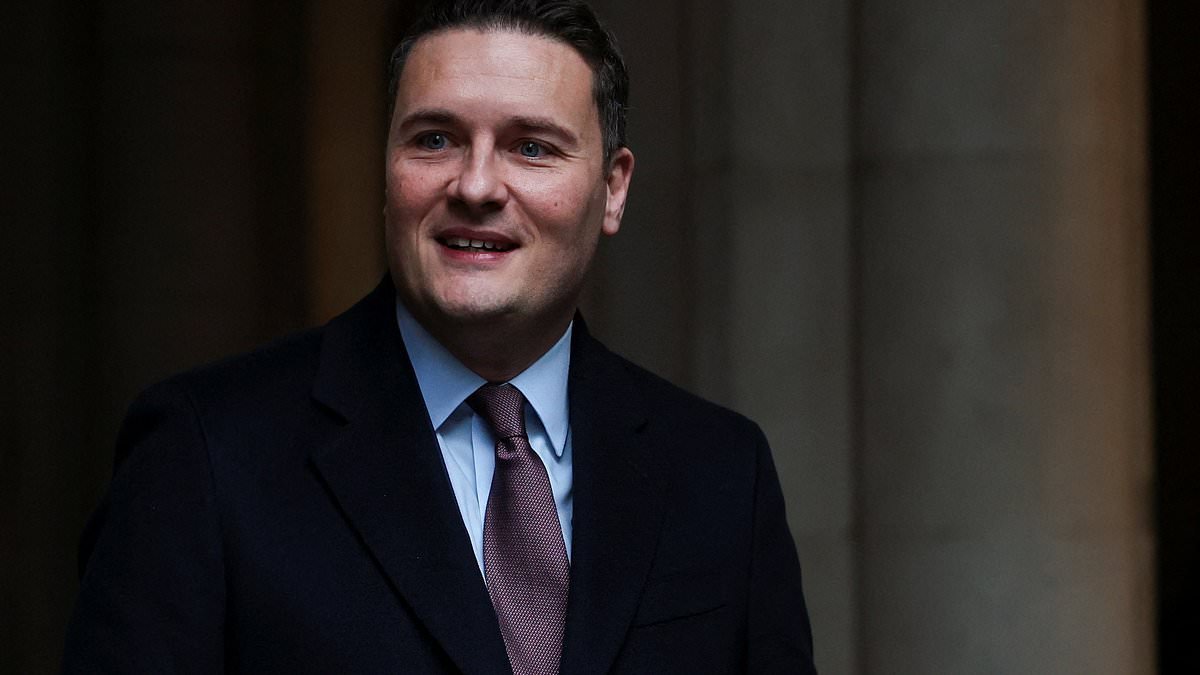 Revealed: Streeting sent Mandelson secret messages saying Labour has 'no growth strategy' and 'god knows' what Starmer is doing…and signed them with kisses