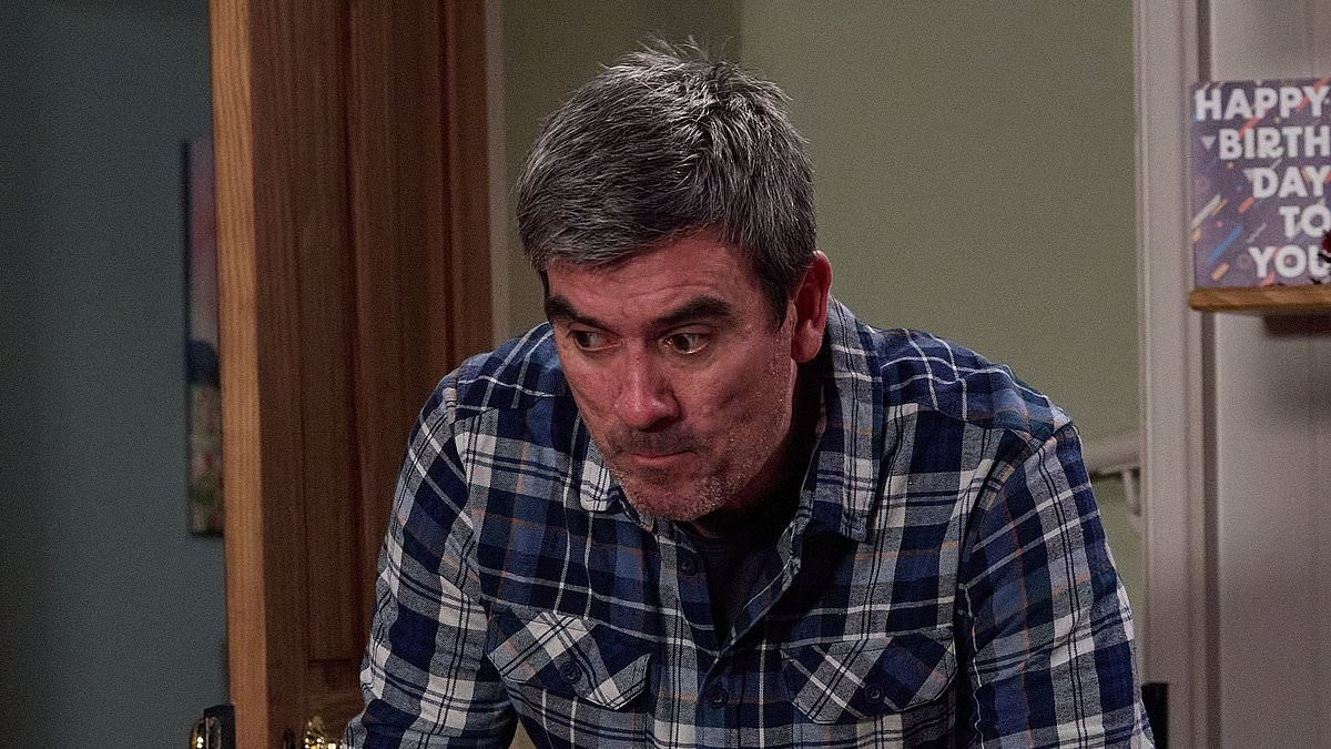 Emmerdale's Cain Dingle diagnosed with prostate cancer in heartbreaking scenes - with actor Jeff Hordley 'honoured' to front one-of-a-kind special episode