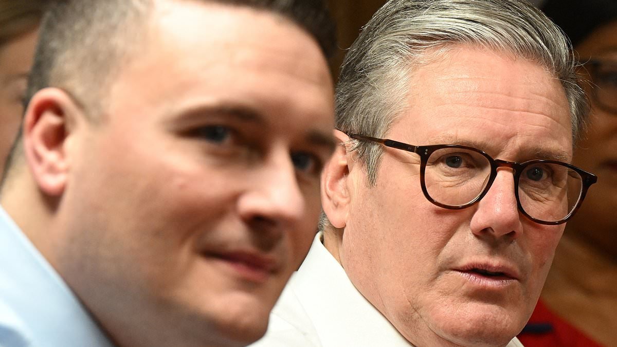 Sir Keir Starmer 'drawing up plans to sack rival Wes Streeting for plotting to take his job'