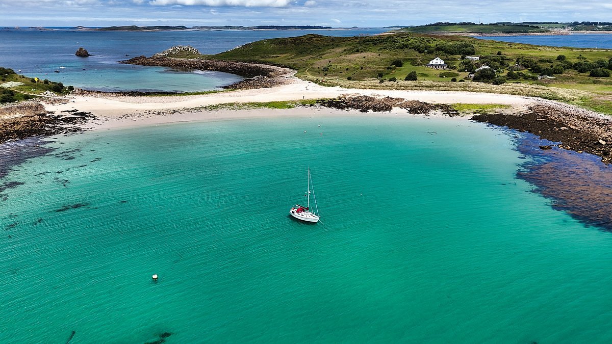 Britain's most beautiful hidden holiday spots as summer weather creeps in - including the 'slice of Italy in North Wales' and the 'Hawaii of the North'