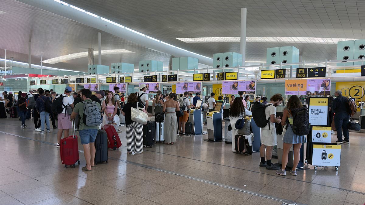 Holidaymakers heading to Spain for Easter warned to prepare for travel chaos due to strikes