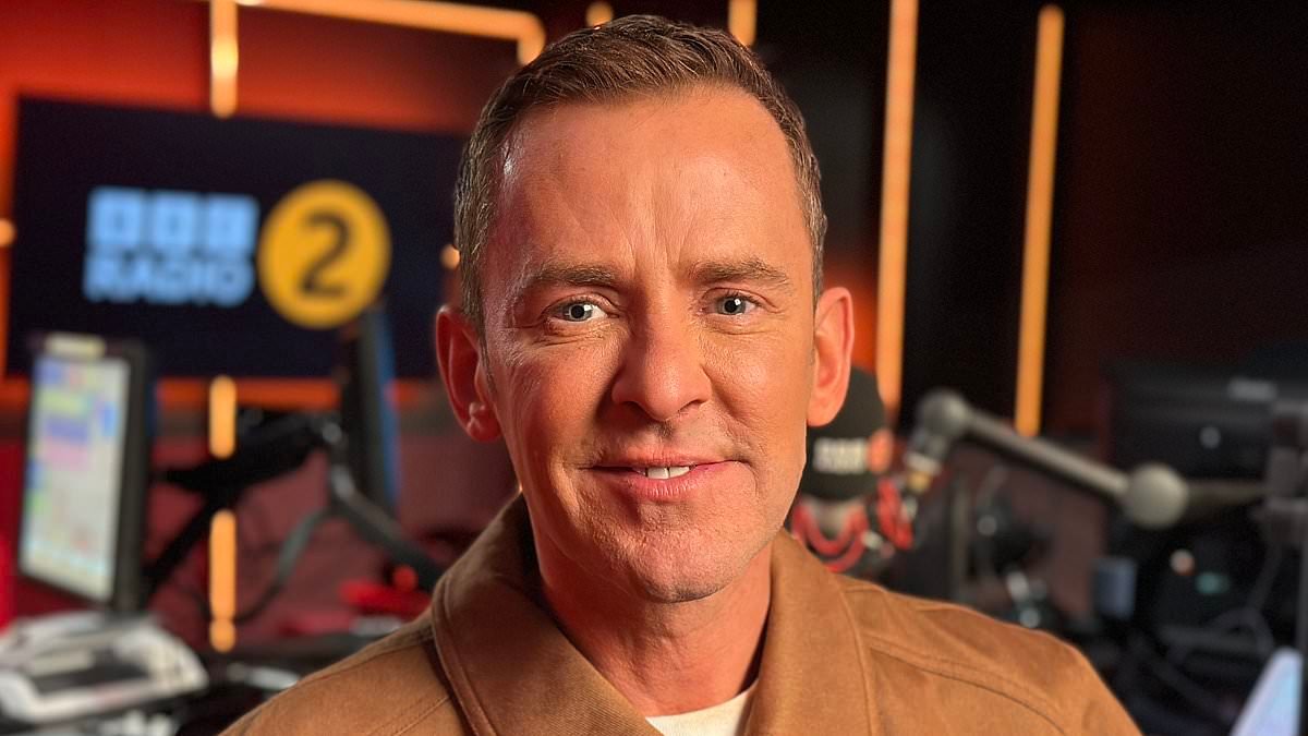 What did the BBC know about 'sex abuse' allegations against Scott Mills? Sources say 'he wasn't open with bosses'