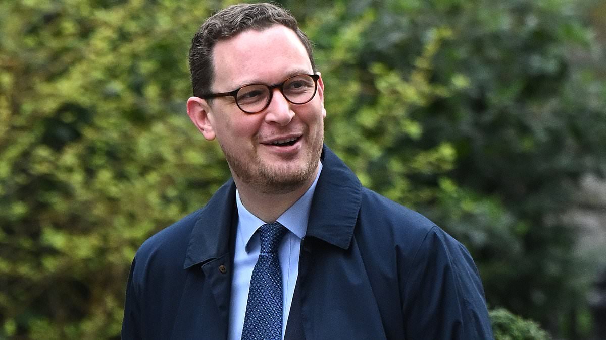 Another Starmer U-turn? PM's chief secretary Darren Jones 'turfed out of Number 10' as new Whitehall boss Antonia Romeo makes her mark