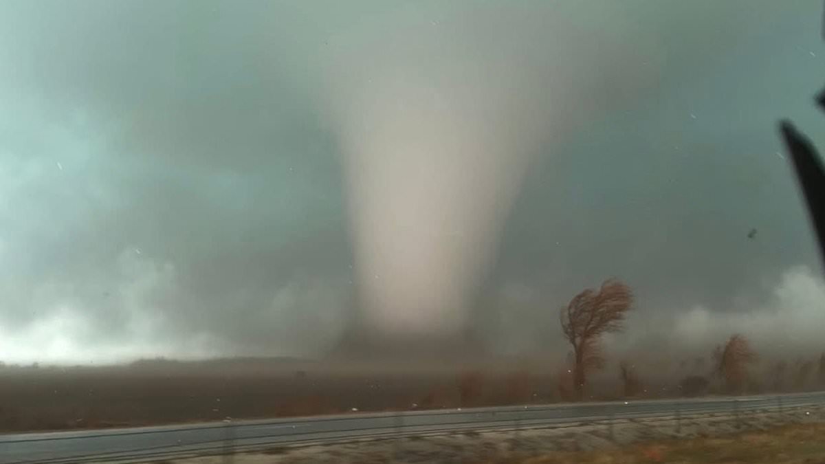 Urgent 1,000-mile tornado watch across East Coast as violent storms threaten millions TONIGHT