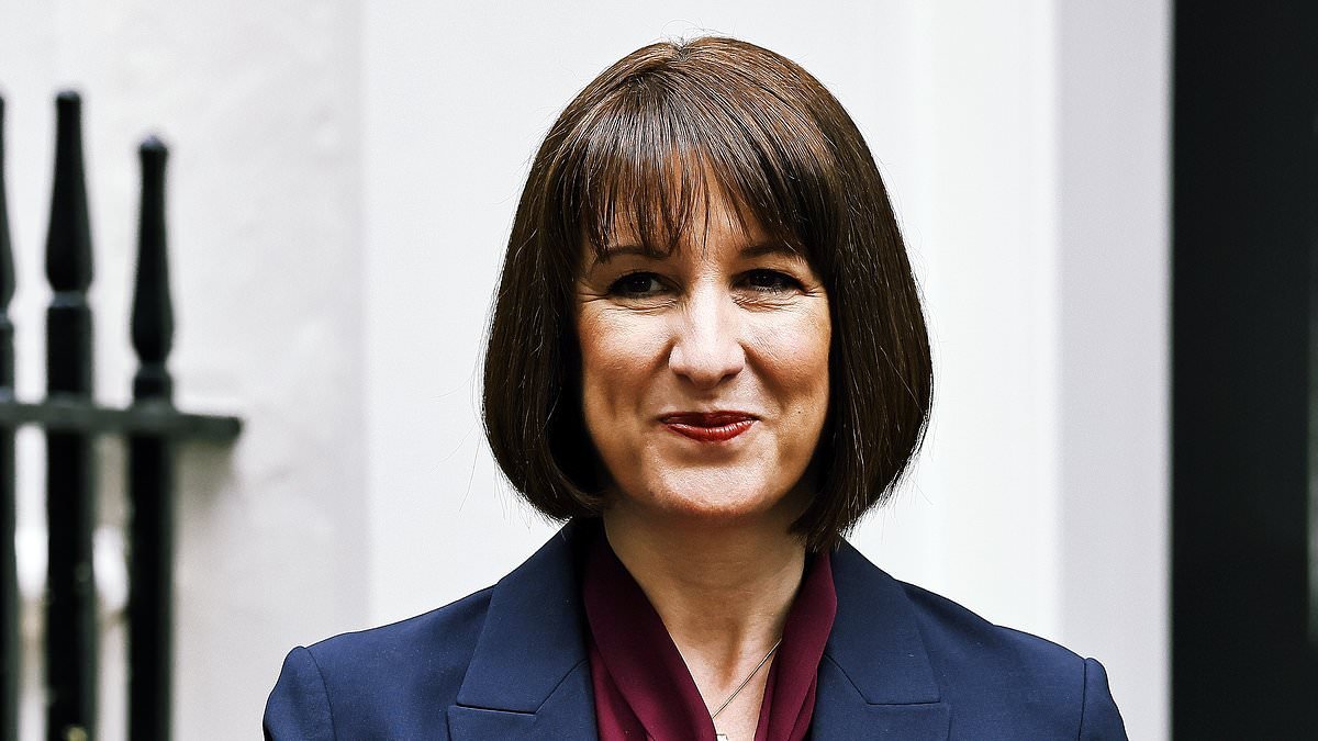 Rachel Reeves rakes in extra £215million from drivers in little over six weeks thanks to higher pump prices sparked by Iran war, analysis shows, sparking fresh calls to follow other countries and cut petrol taxes