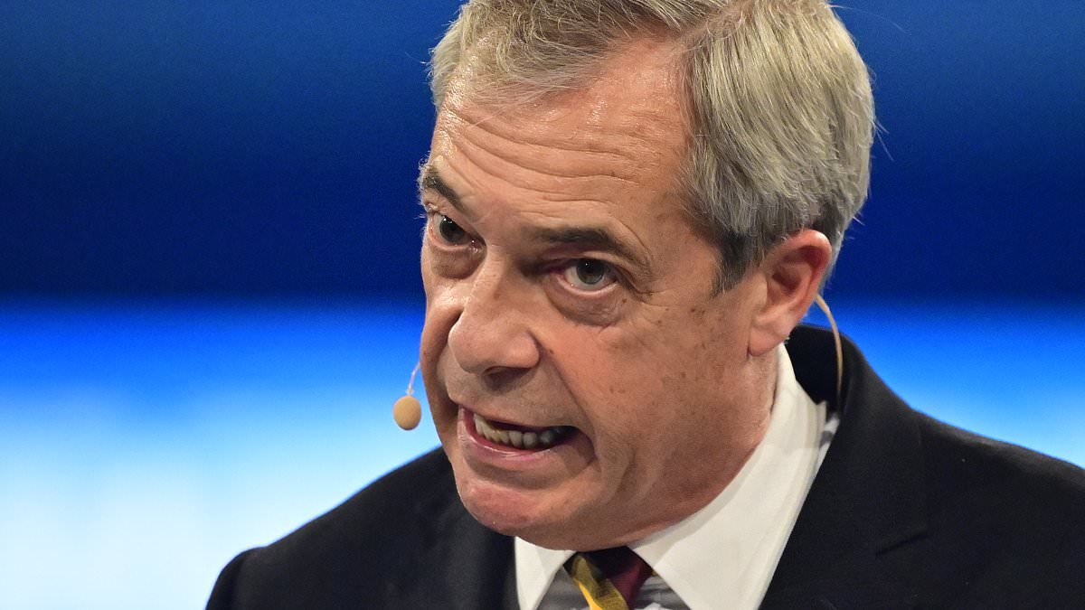 Farage puts Reform on a 'general election war footing' and opens process of choosing candidates to become MPs amid chaos in Starmer's No10