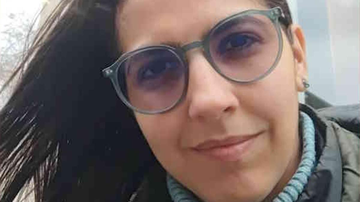 Housemate of missing psychologist, 30, who vanished from streets of Essex three weeks ago urges police to stage reconstruction as search ends