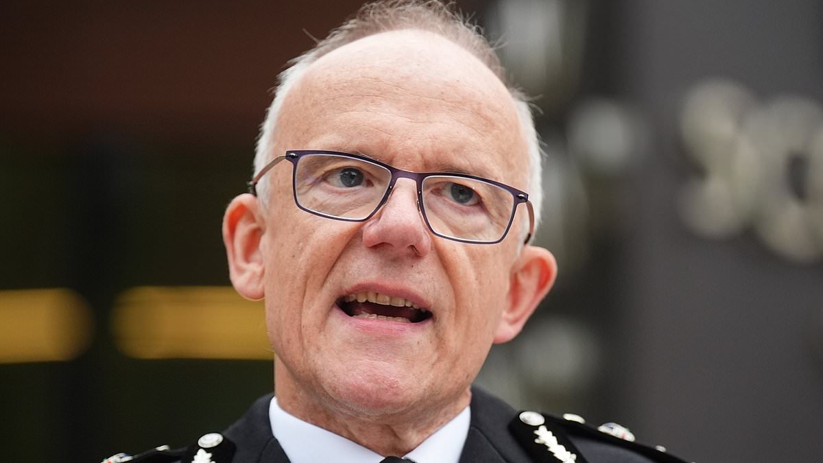 Met Police face £5million bill on new loos and changing areas for its 12 transgender staff