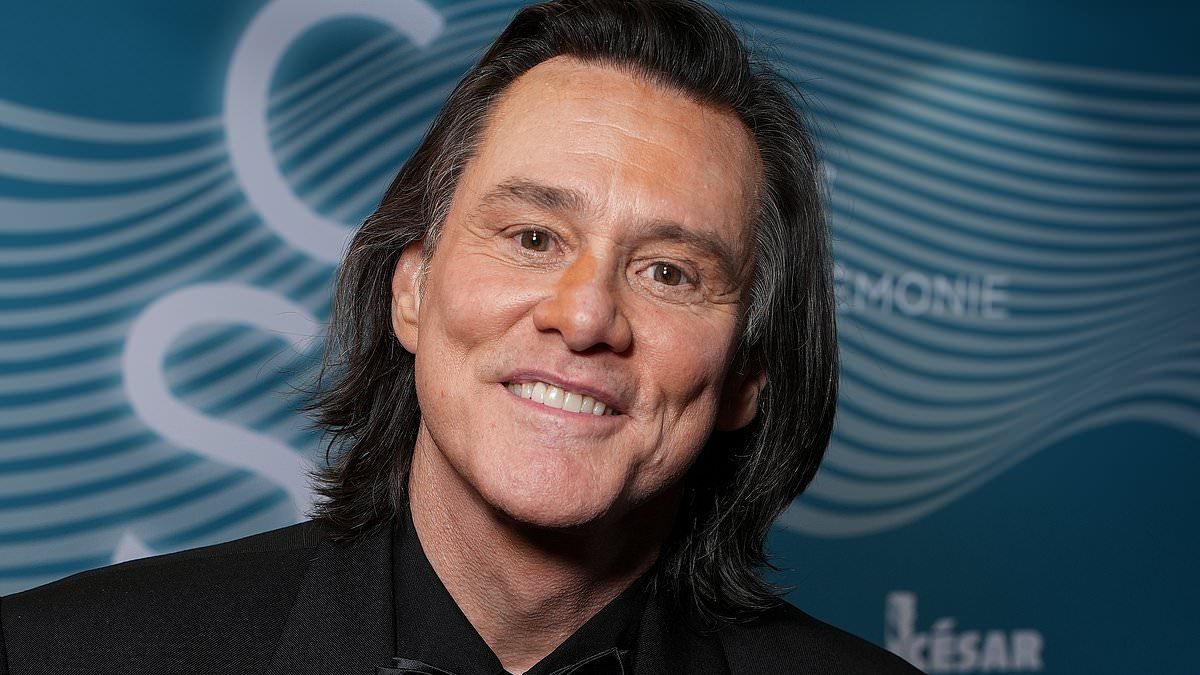 Surgeons weigh in on Jim Carrey's 'new face' after he attended French award show looking puffy faced and 'unrecognisable'
