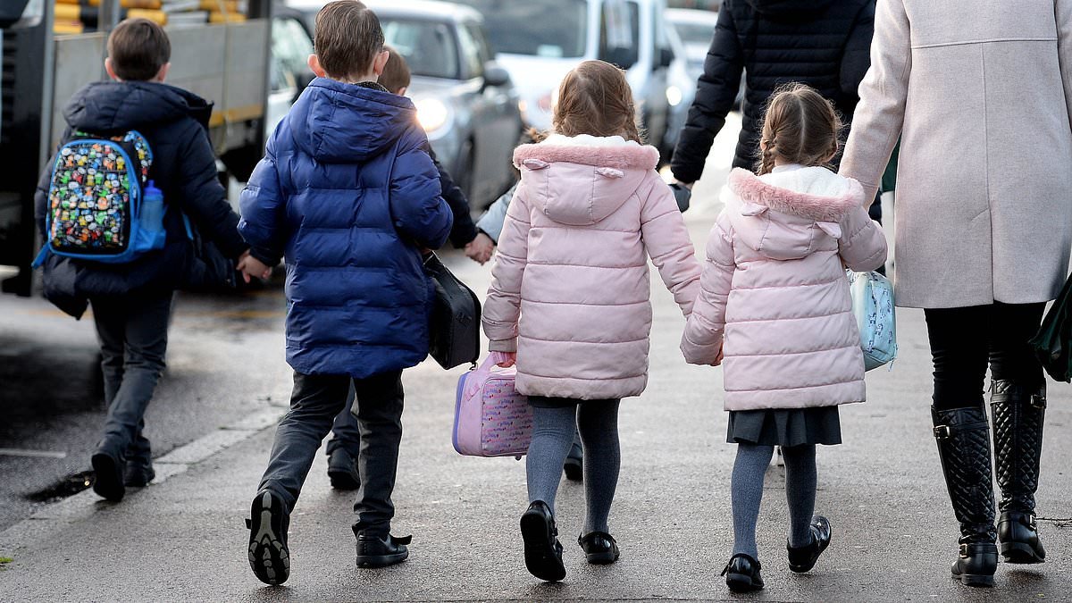 Working families' bills will rise to fund £3.5billion 'benefits payday' as two-child cap is lifted, Tories warn