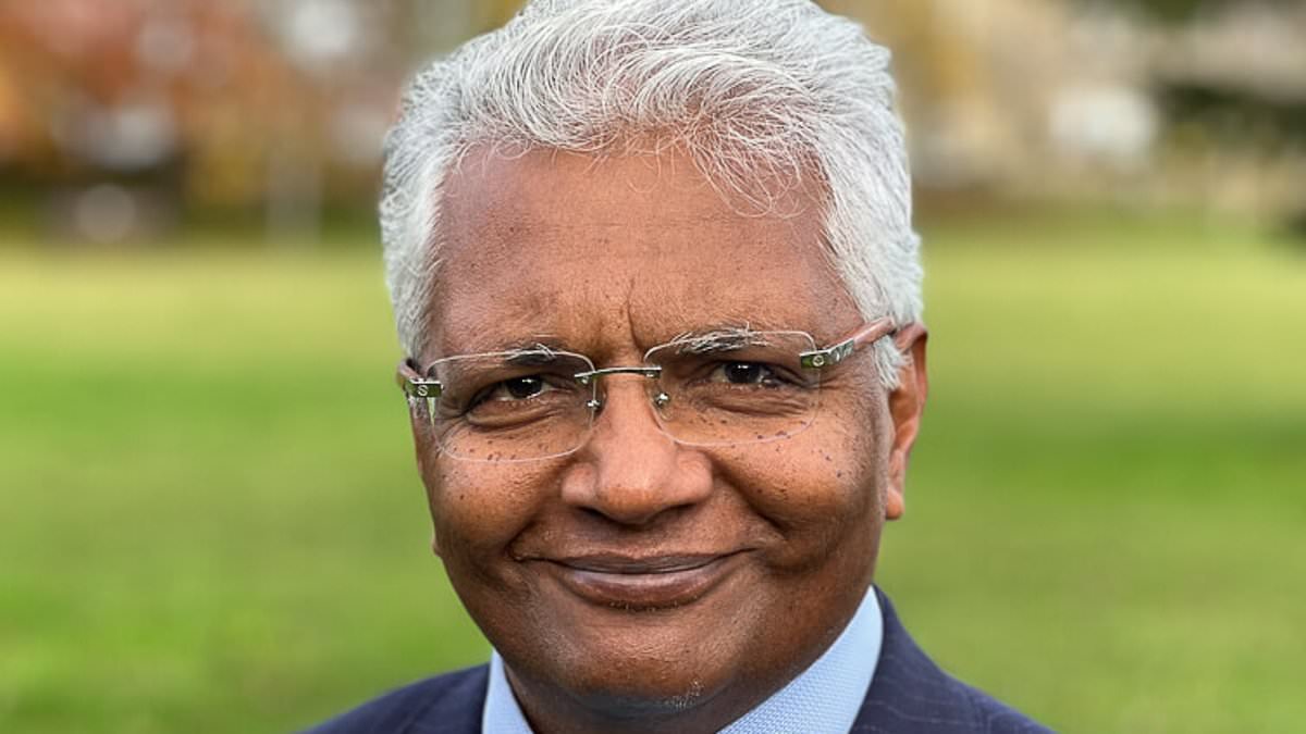 Mayor of Bath apologises for sharing post claiming Golders Green arson attack on Jewish ambulances was 'Israeli false flag operation'