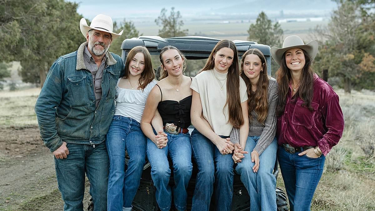 Mom who gave all four of her daughters the same name slams critics: 'Our family doesn't need outside approval'