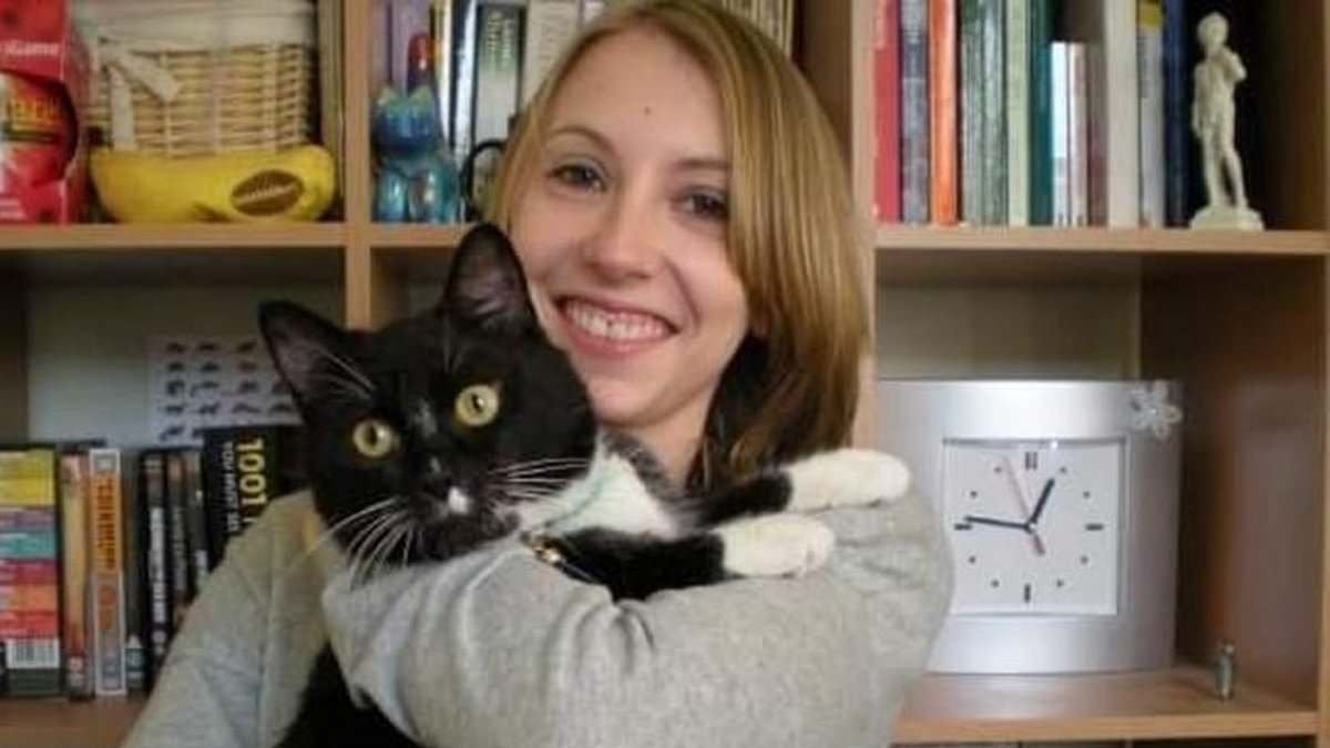 Hospital doctor who took her own life after her NHS ketamine treatment was stopped had 'dabbled in buying medicine from the dark web'; inquest