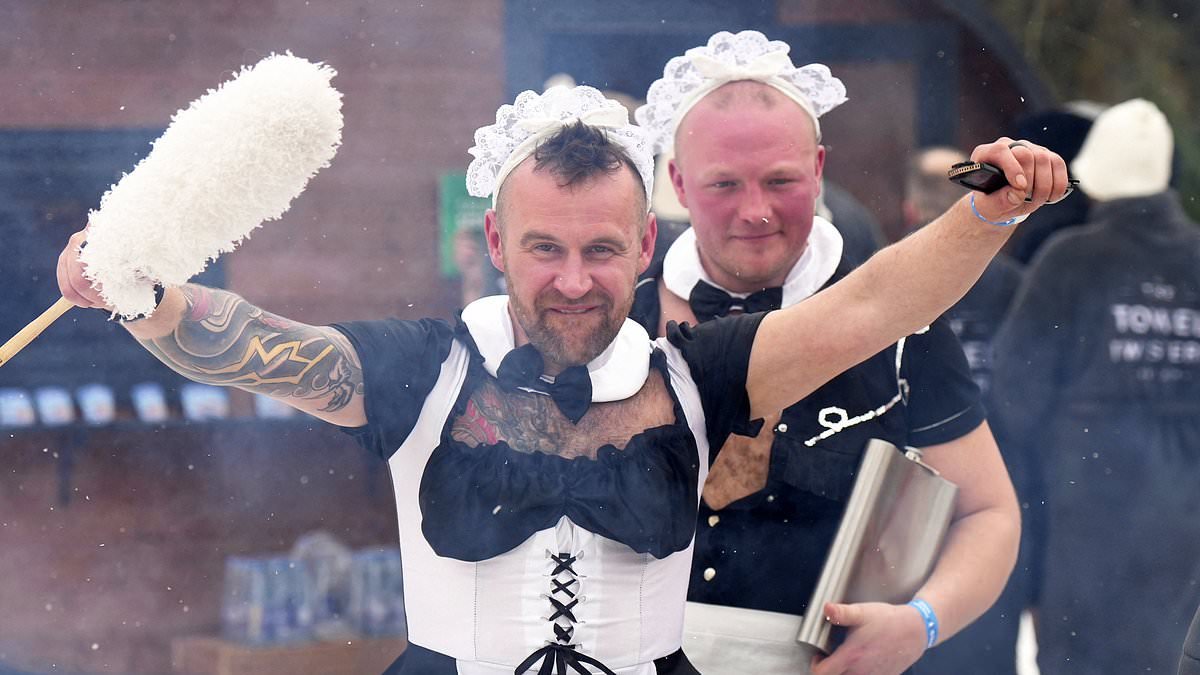 Things get steamy at the European Sauna Marathon where fancy dress-clad contestants get a taste of heat amid minus 13C chills