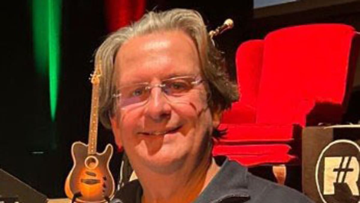 Businessman sues BA for £50,000 over 'flashbacks and nightmares' from after cutting his little finger on a flight