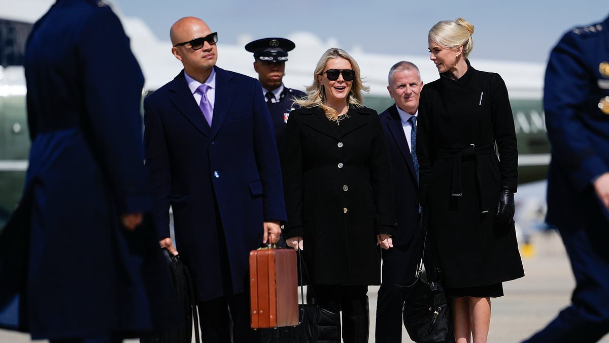 White House privately warned staff against insider trading after mystery billion-dollar oil bet during Iran war