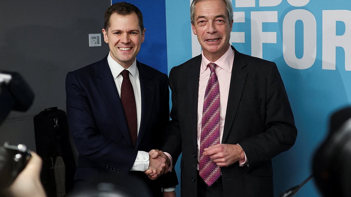 Sacked Robert Jenrick was 'consumed by personal ambition' and has 'actually lost his mind' over Reform 'betrayal', say former Tory colleagues