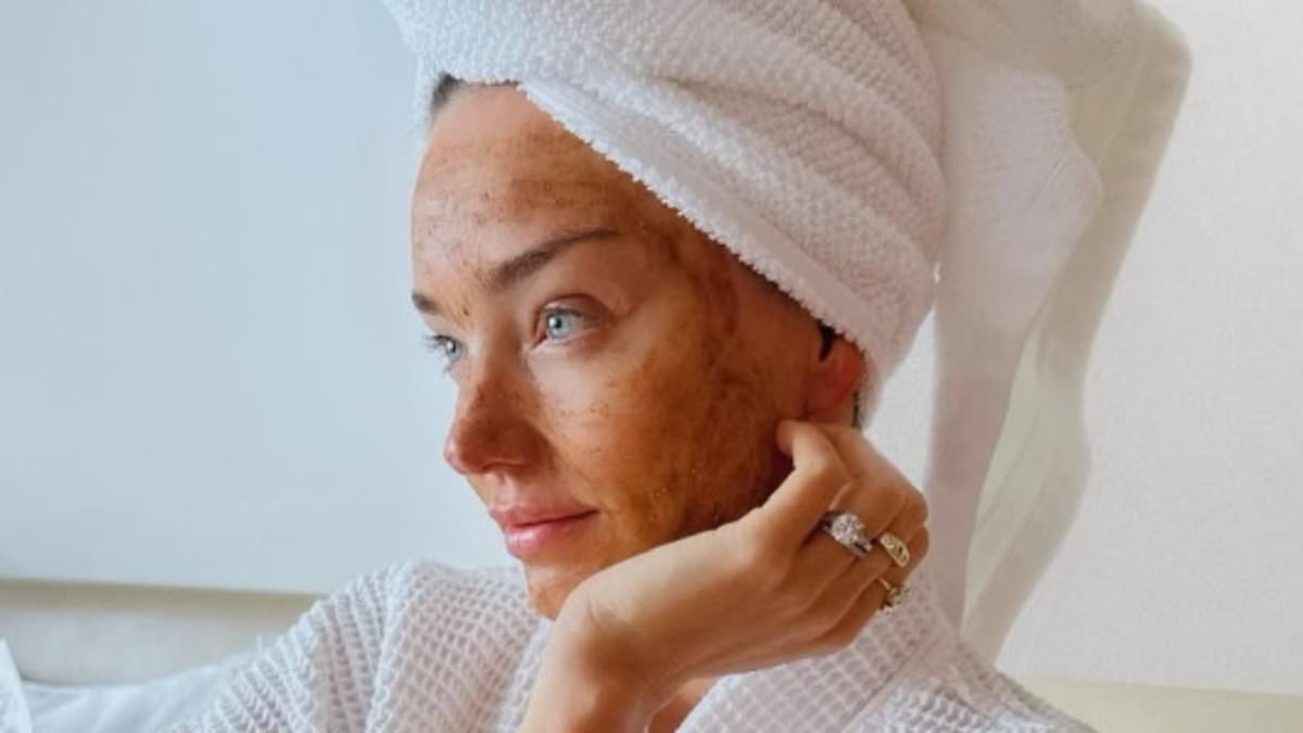 A day in the life of supermodel Miranda Kerr: Health-obsessed mum-of-four reveals her very strict routine from meditating with her children to 4.30pm dinner times