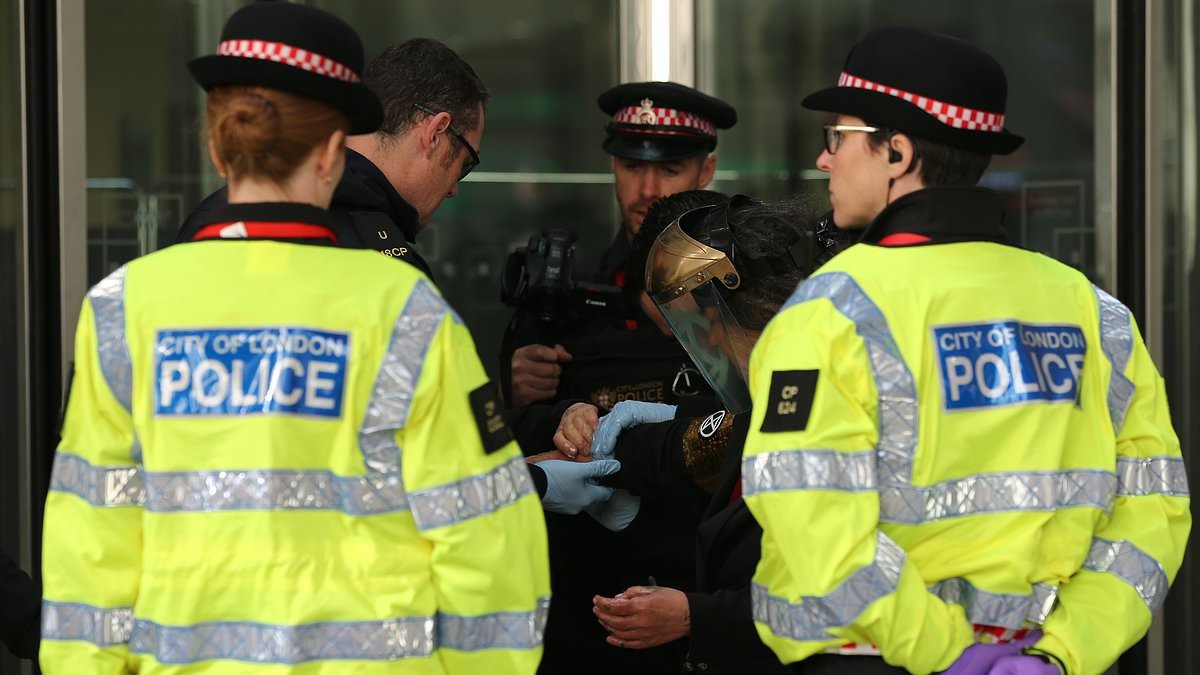 Misogynistic men who commit crimes motivated by hatred of women to get tougher sentences under Labour plans