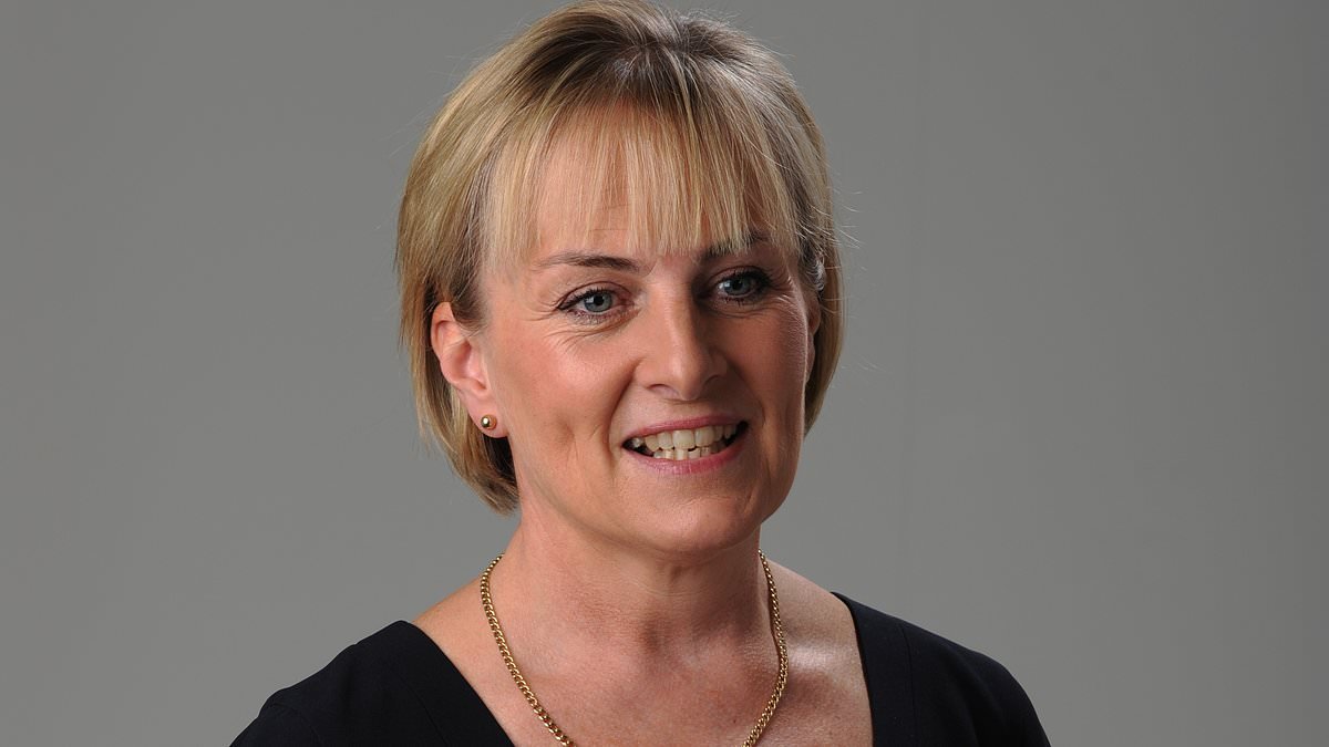 Six ways your washing up routine is slowly destroying your health... and how the 'two TEA TOWEL trick' could be key to staving off illness