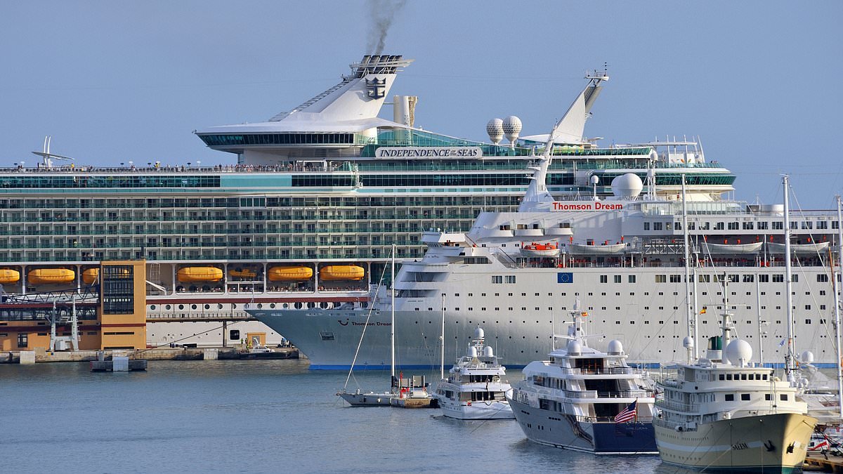 Spanish holiday island to stop thousands of cruise ship passengers from visiting