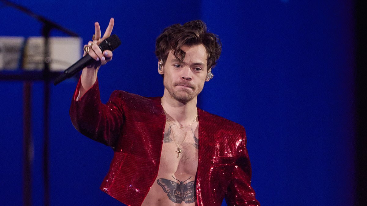 Harry Styles returns to Wembley! Singer announces six night residency in London