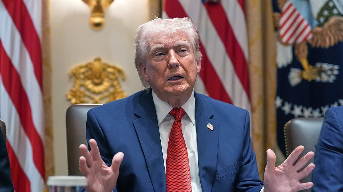 Trump risks blowing up Iran negotiations as he reveals the mysterious gift given to the US