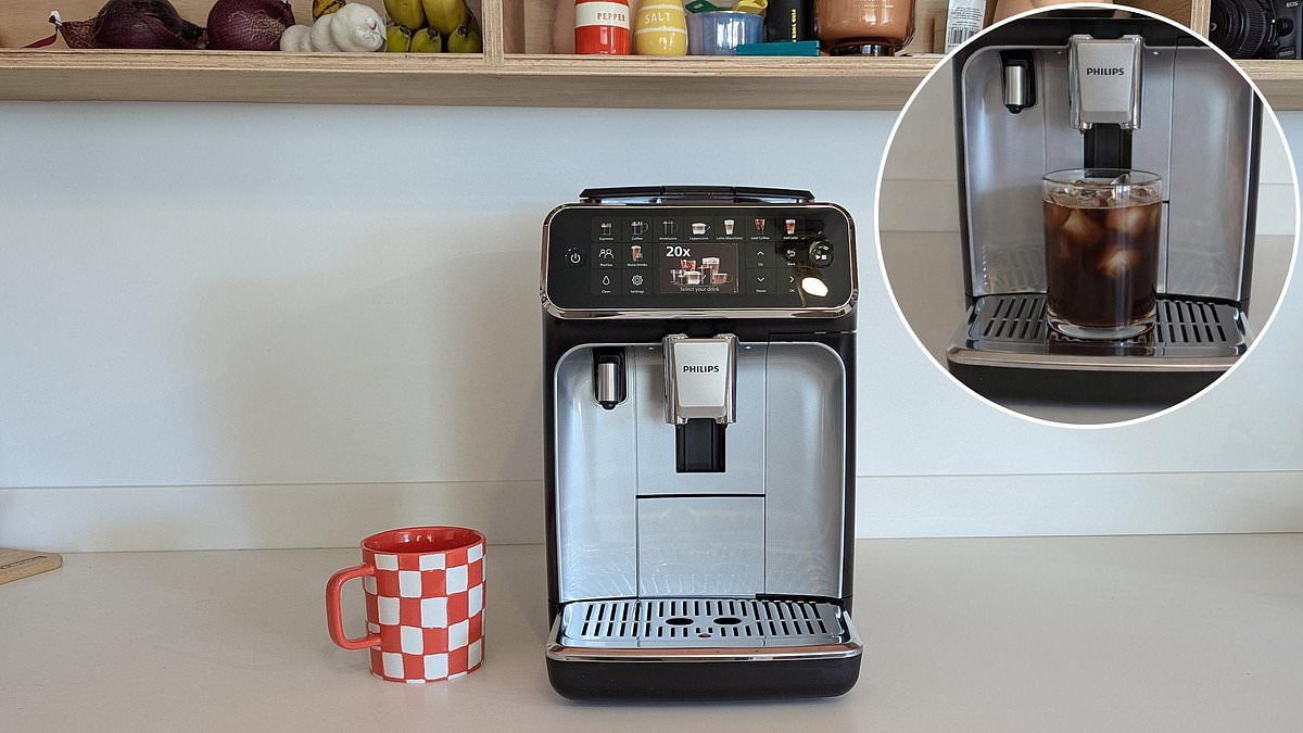 Philips LatteGo 5550 bean-to-cup coffee machine review: Automatic models are usually ugly - until Philips dropped this trendy one that made my kitchen instantly look expensive and it's one of a few to make iced drinks