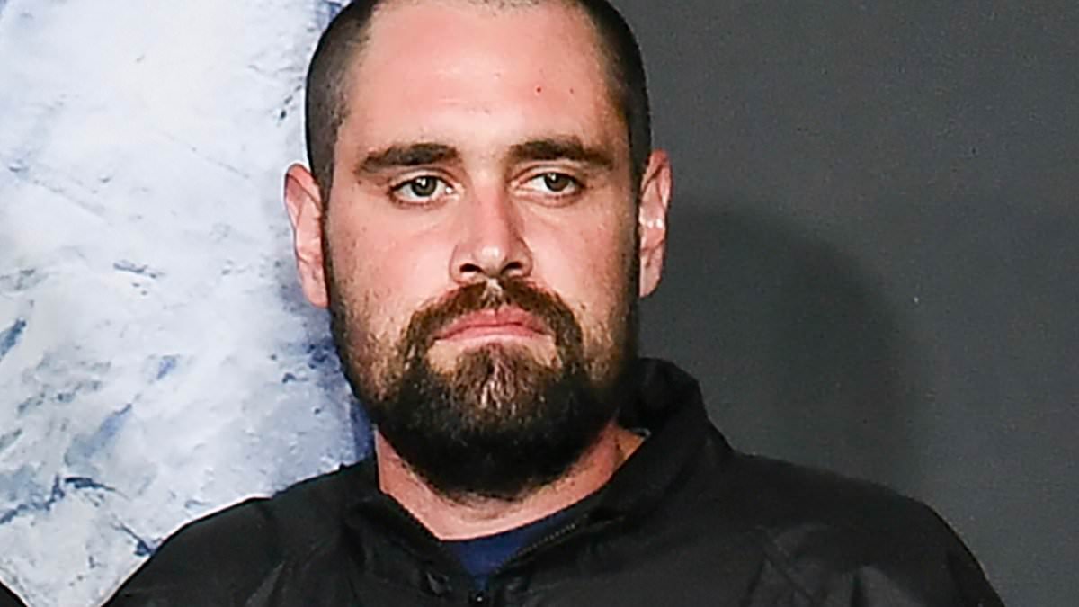 Nick Reiner eerily smiles in court as his lawyer sensationally withdraws from case after being given 'no choice'